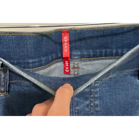 EUC SPANX Blue Flare Women's Jeans, Size XL / Long Length - Picture 6 of 11